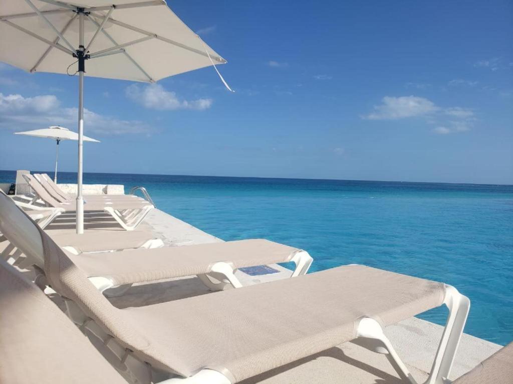 Beachfront Studio With Ocean View Cancún Exteriér fotografie
